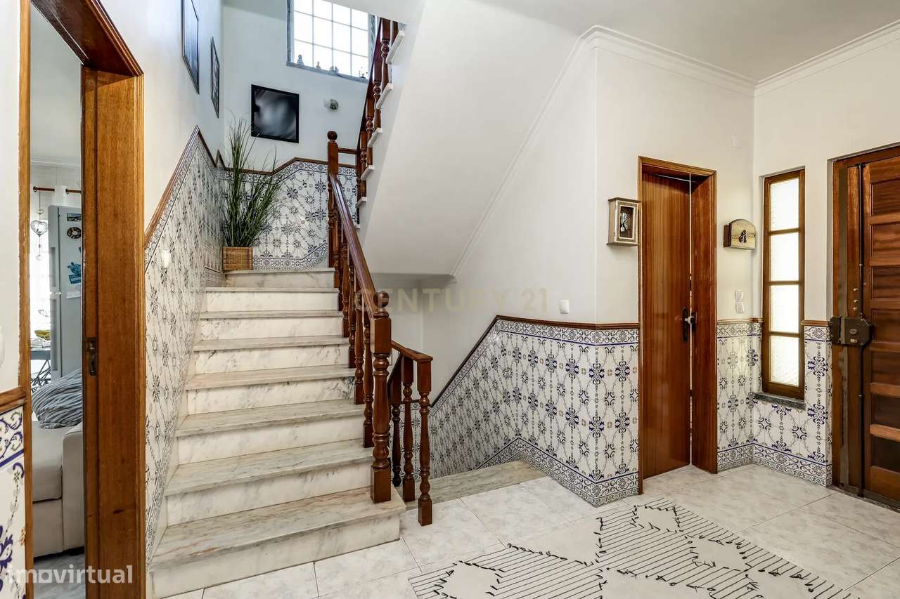 Excelente Moradia T3+1 em Vale de Milhaços, Seixal-21