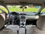 Volkswagen Passat 2.0 TDI DPF BlueMot Comfortline - 28