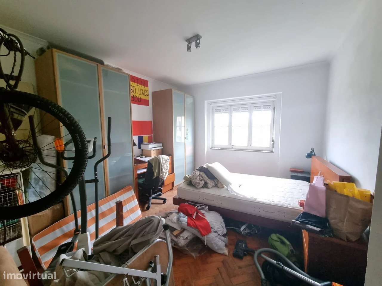 Prédio com 3 apartamentos T2, com Terraço e Jardim na Costa da Caparic-30