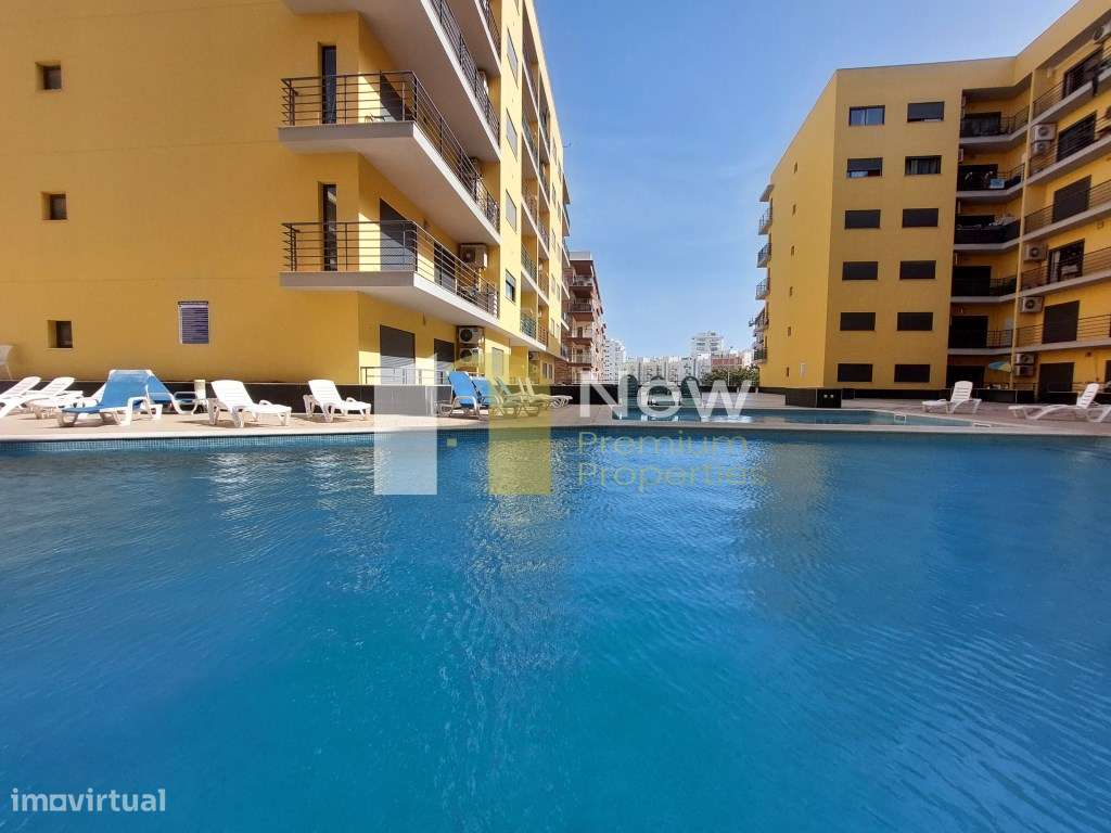 Apartamento T2 com Piscina em Armação de Pêra.-17