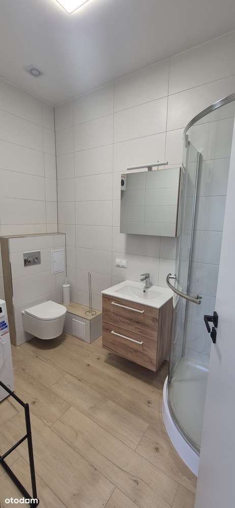 Nowoczesna w pełni wyposażona kawalerka - Pełny obrazek: 4/10