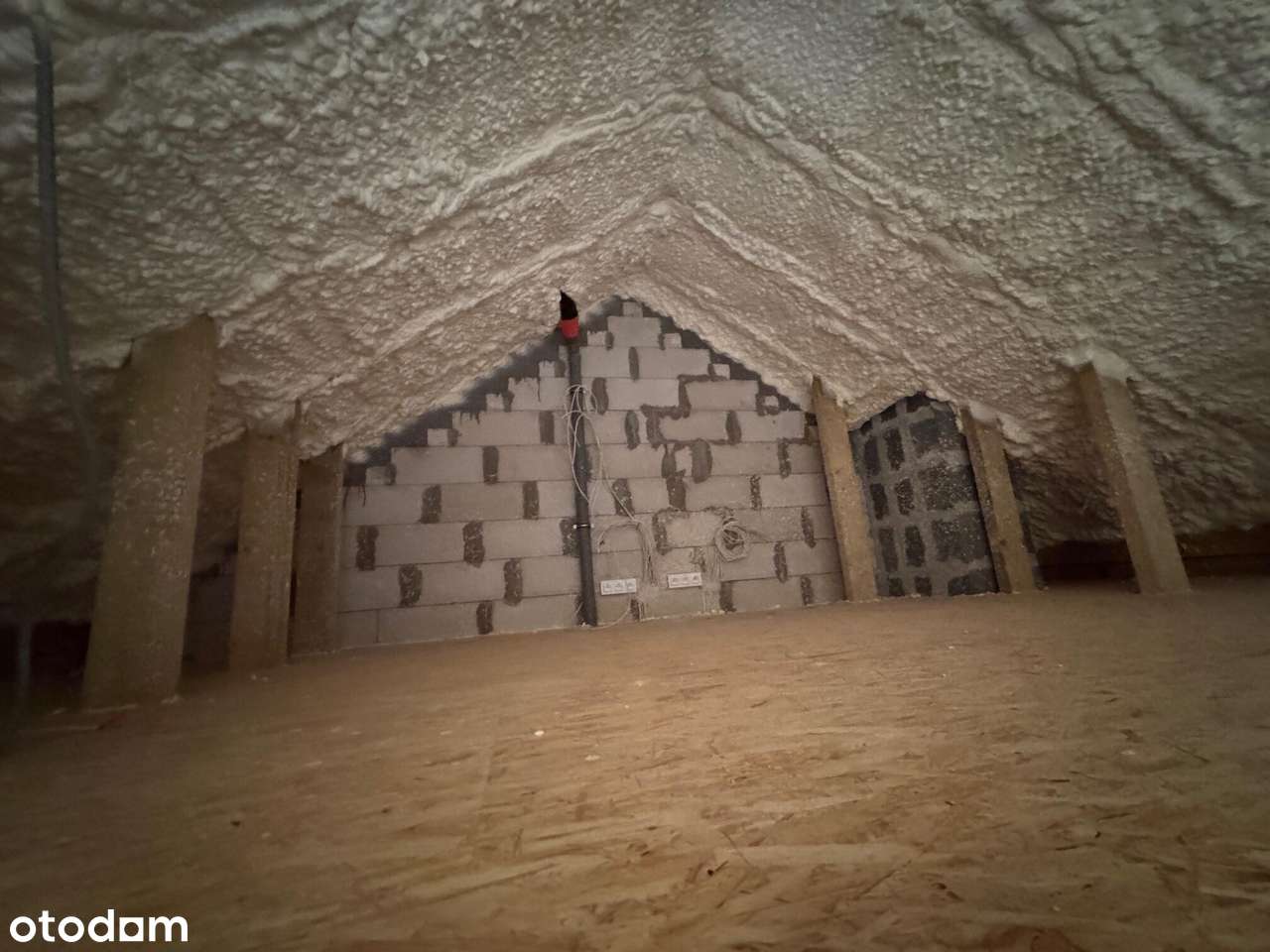 DOM w zabudowie bliźniaczej Kołobrzeg-19