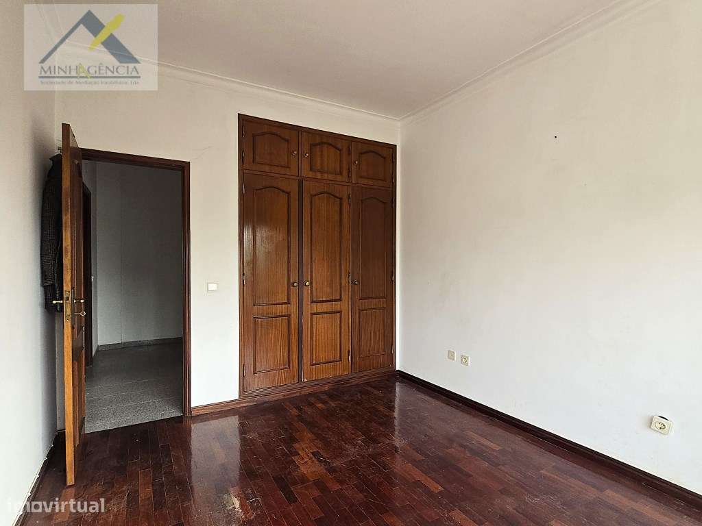 Apartamento T2 na Av. Bento Gonçalves em Setúbal-17