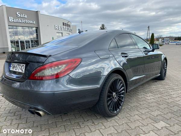 Mercedes-Benz CLS - 9