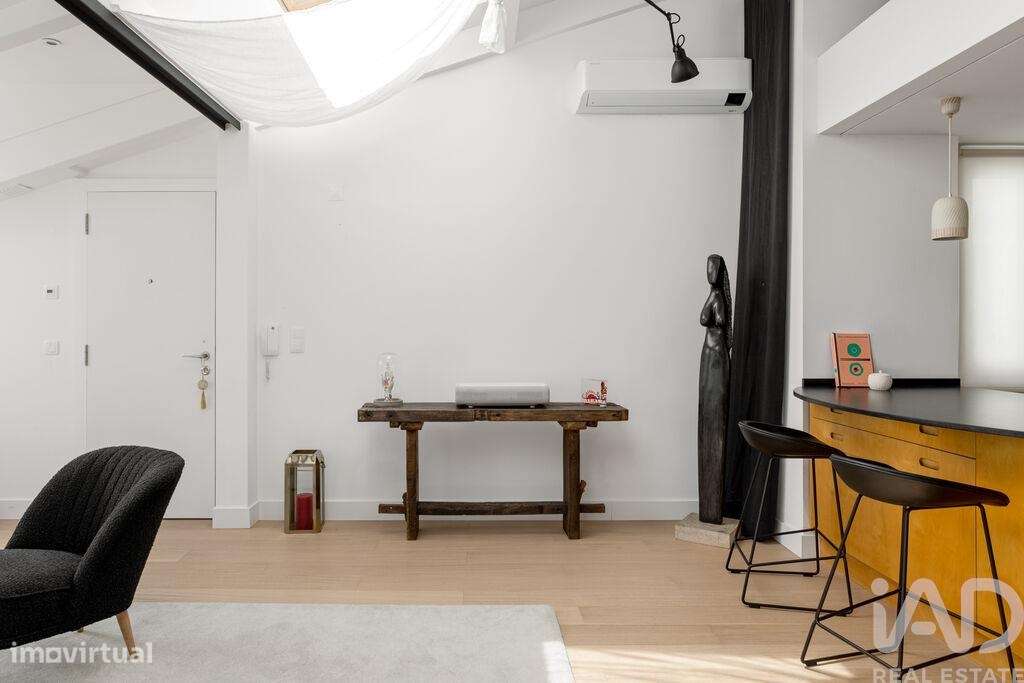 Apartamento T2 em Misericórdia de 94,7 m2 - Grande imagem: 3/38