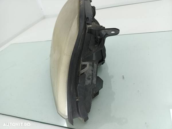 Far dreapta Opel VECTRA C 1.8 i   Z18XE 2002-2008 - 4