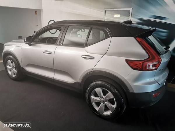 Volvo XC 40 2.0 D3 Momentum Geartronic - 8