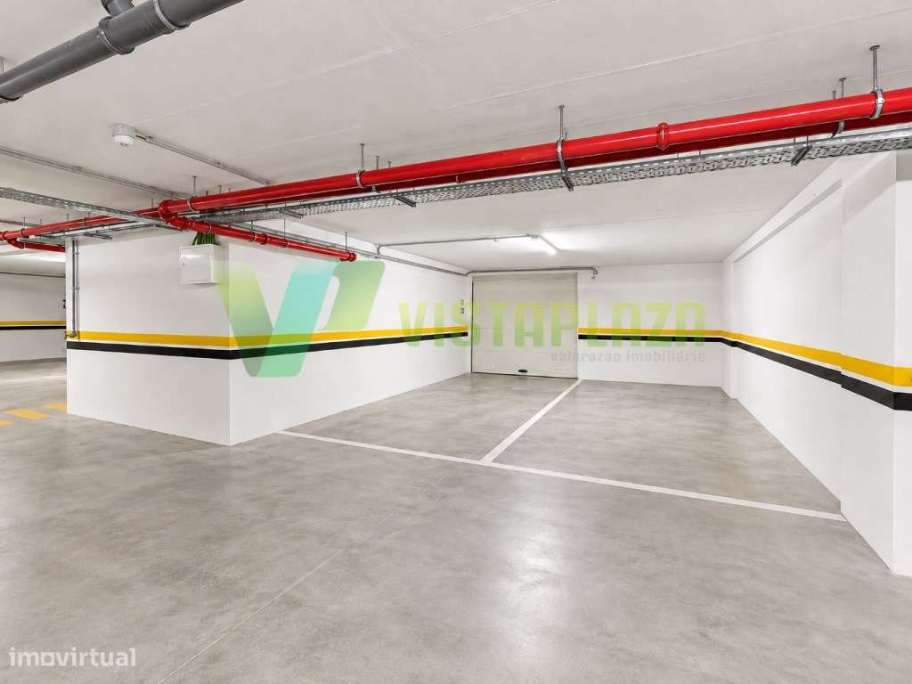 Apartamento T2 com Terraço Privativo, Piscina e Garagem Box em Alvo...-32