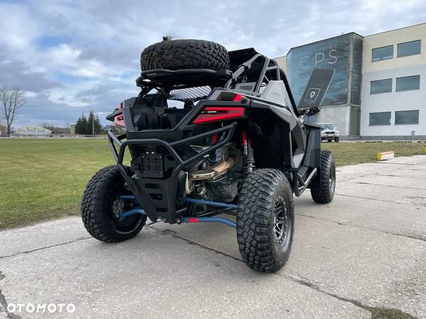 Polaris RZR - 6