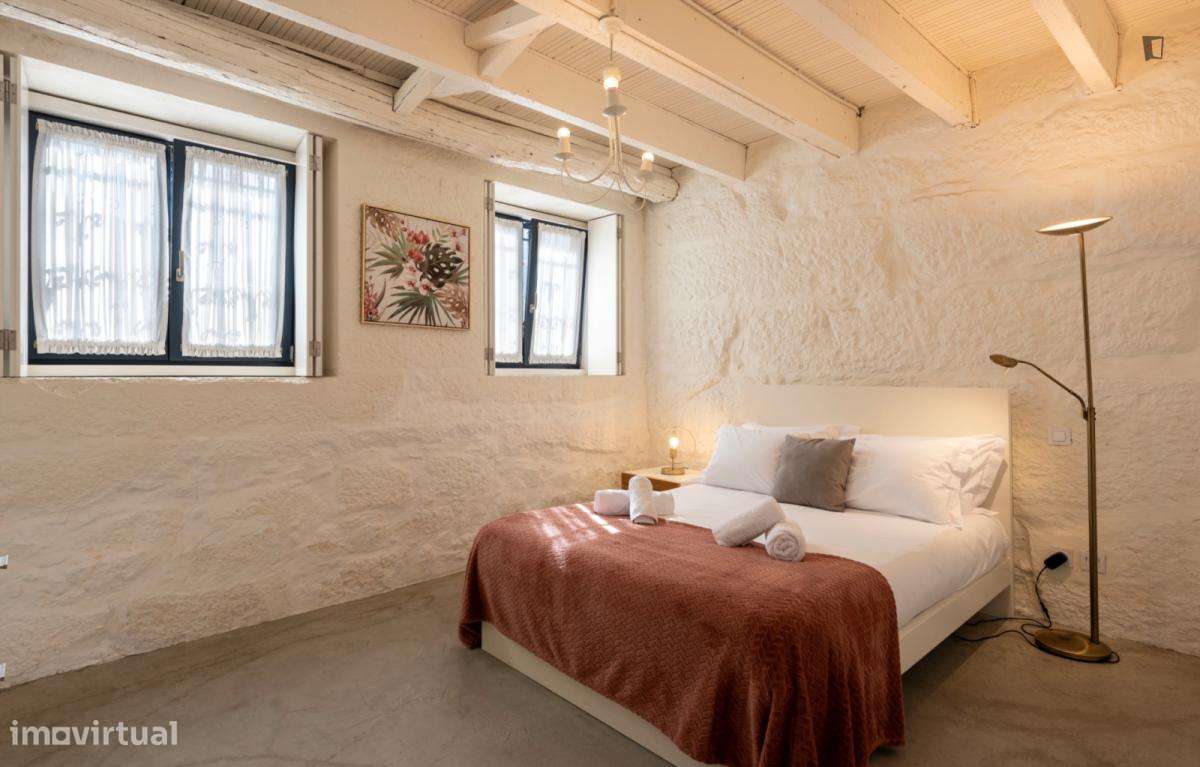 Apartamento com 1 quartos - localizado em Cedofeita Porto - Grande imagem: 2/10