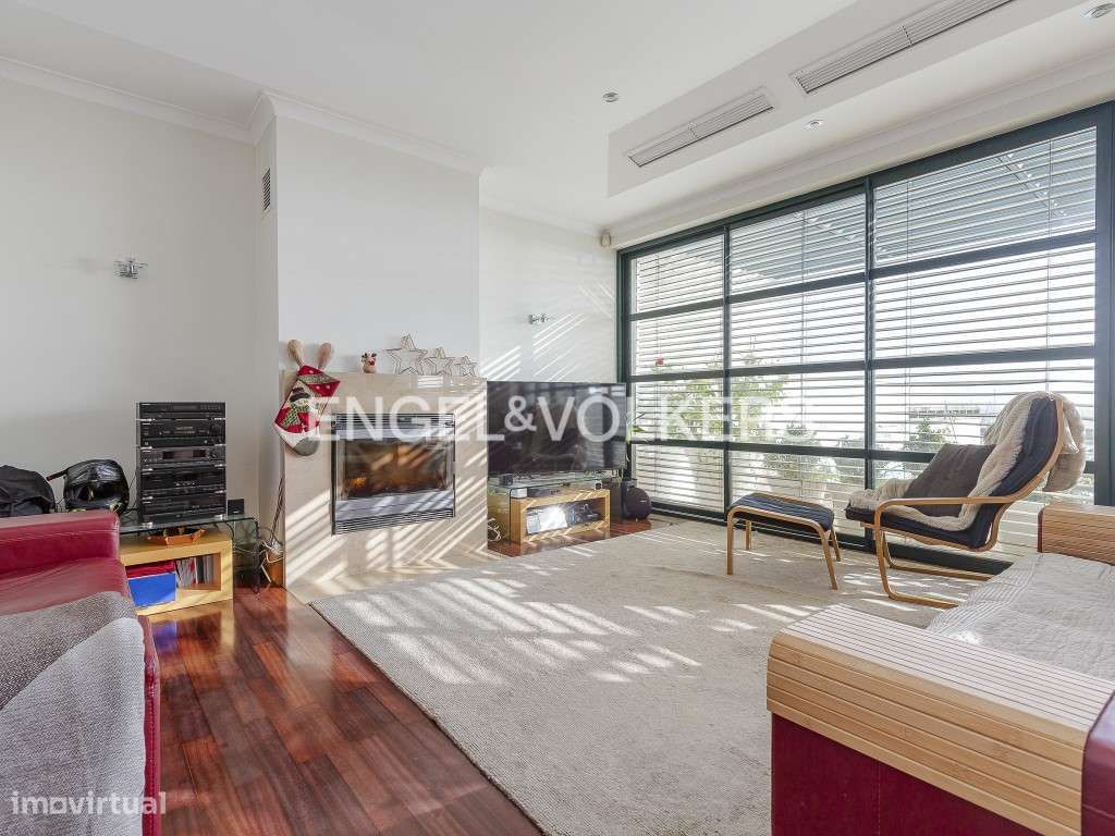 Exclusivo T2 com Piscina Privativa no Parque das Nações - Grande imagem: 2/38