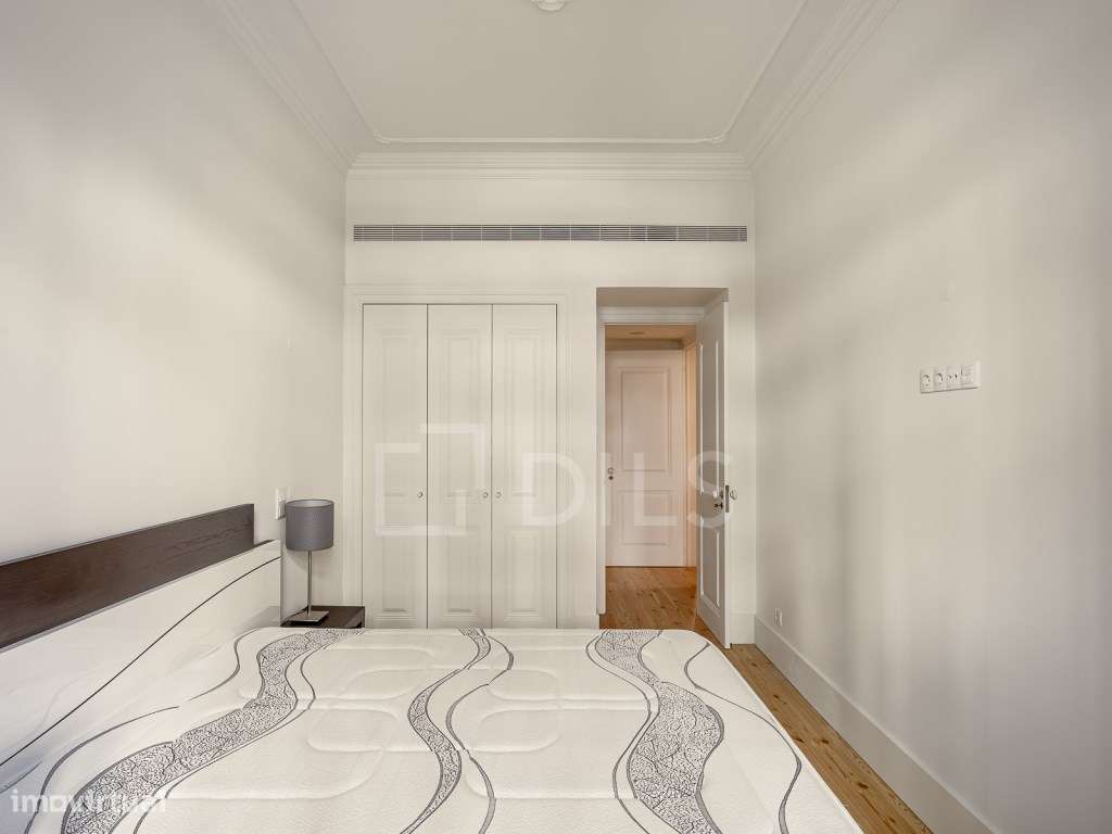 Apartamento T1 Lisboa, renovado, com pátio privativo-7