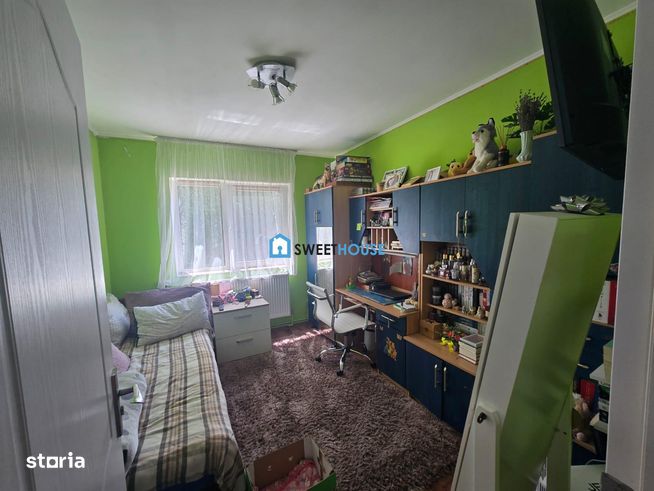 Apartament cu 3 camere  etajul 1 de vanzare in Fagaras-1
