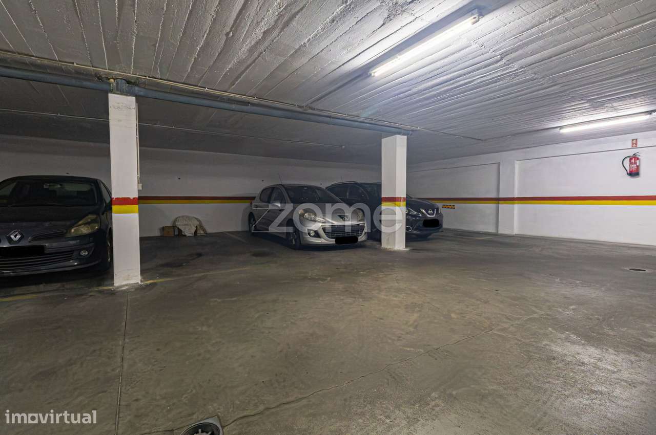 Apartamento T2 à venda na Rua Holanda-17