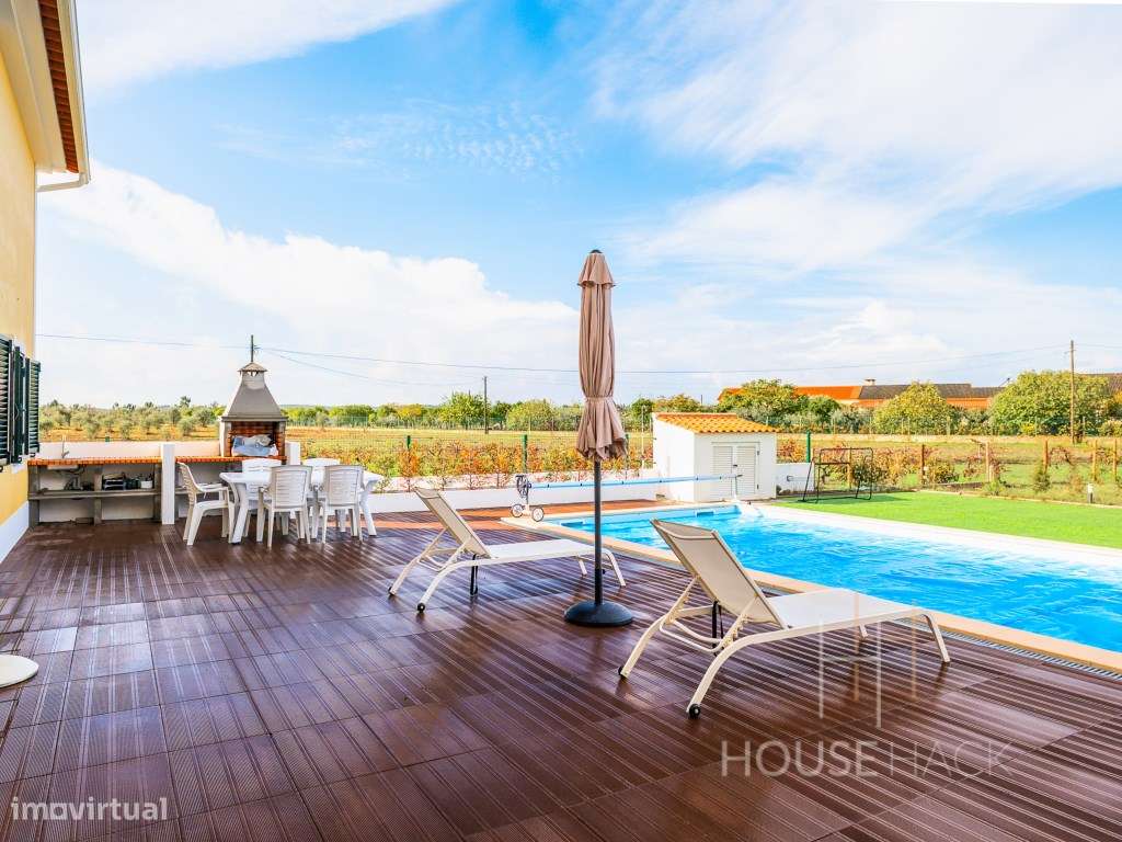 Moradia com piscina junto à Barragem de Castelo de Bode-43