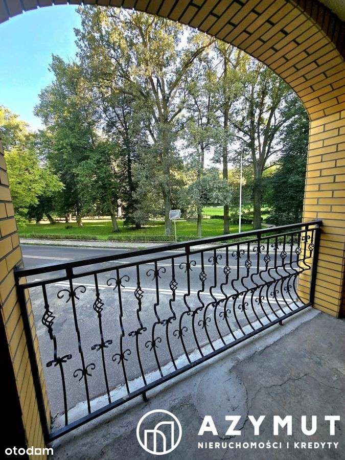 Dom w centrum, z widokiem na park. - Pełny obrazek: 4/12