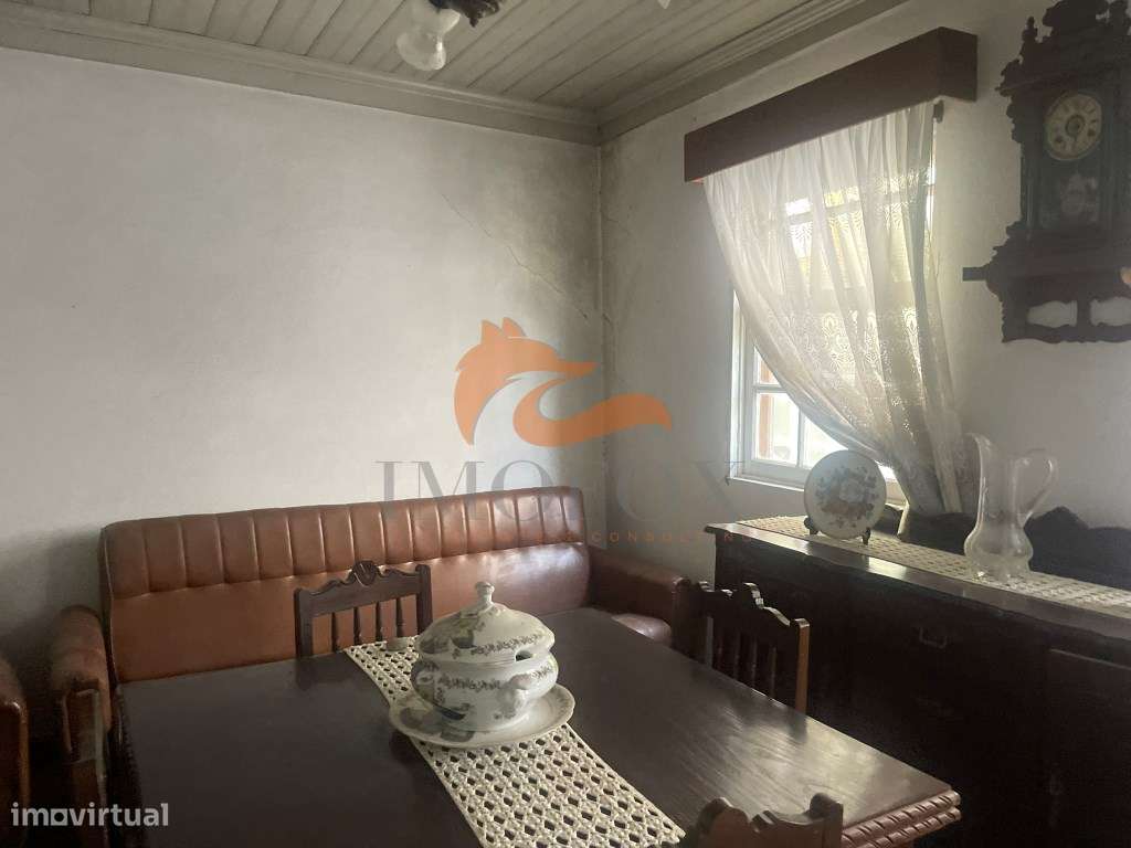 Casa por recuperar em São Sebastião da Feira (Oliveira do Hospital)-10