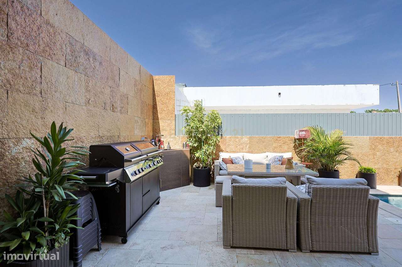 Moradia de Luxo | Duas Master Suites | Piscina de Água Salgada-40