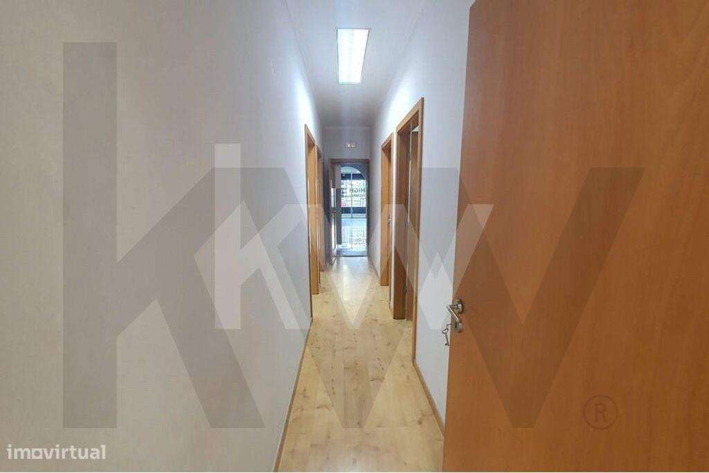 Loja para arrendamento na Malveira junto à  Estação - Grande imagem: 5/15