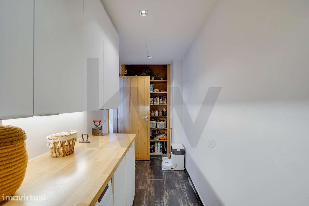 Moradia Contemporânea T3+1 com Piscina em Condomínio Fechado Exclusivo-15