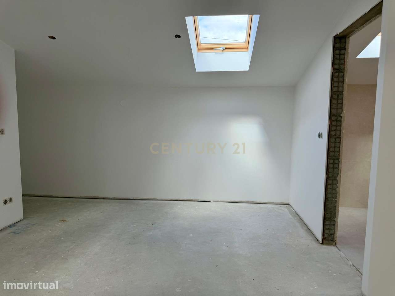 Moradia T3 totalmente remodelada | Lote 1.933m² | Alhadas, Figueira da-9