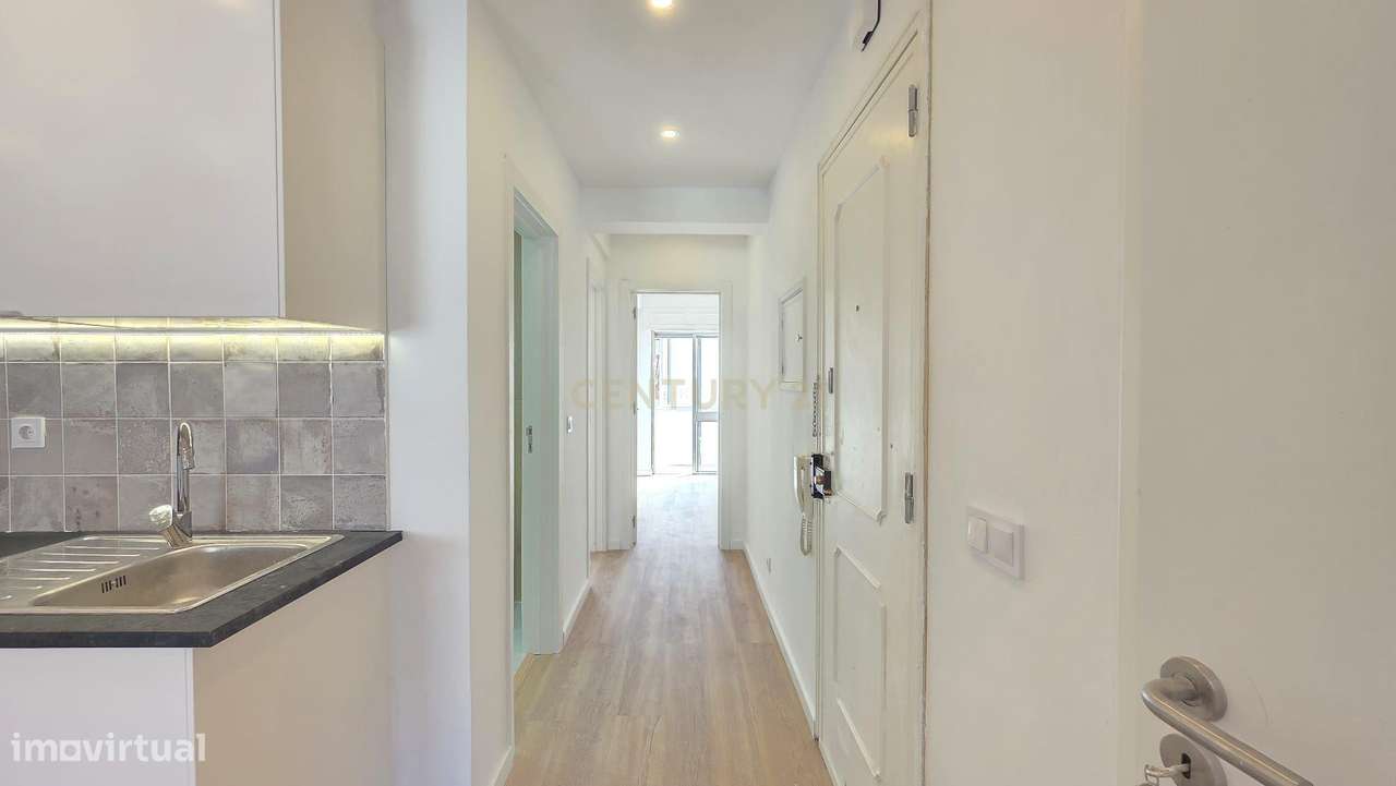 Apartamento T3 Renovado - Avenida dos Bons Amigos - Cacém - Grande imagem: 5/28