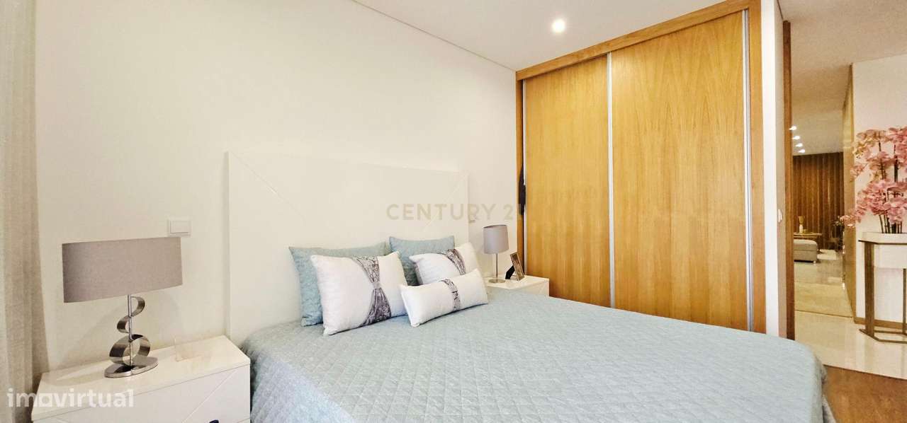 Apartamento T3 Novo com 2 casas de banho e energia A+-57