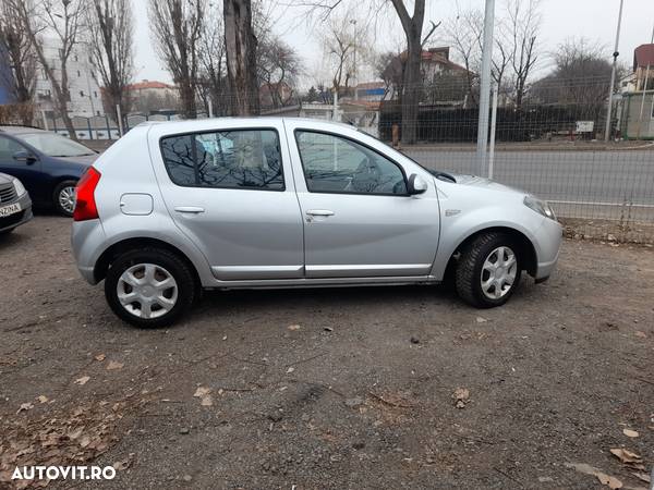 Dacia Sandero 1.2 16V 75 Live - 2