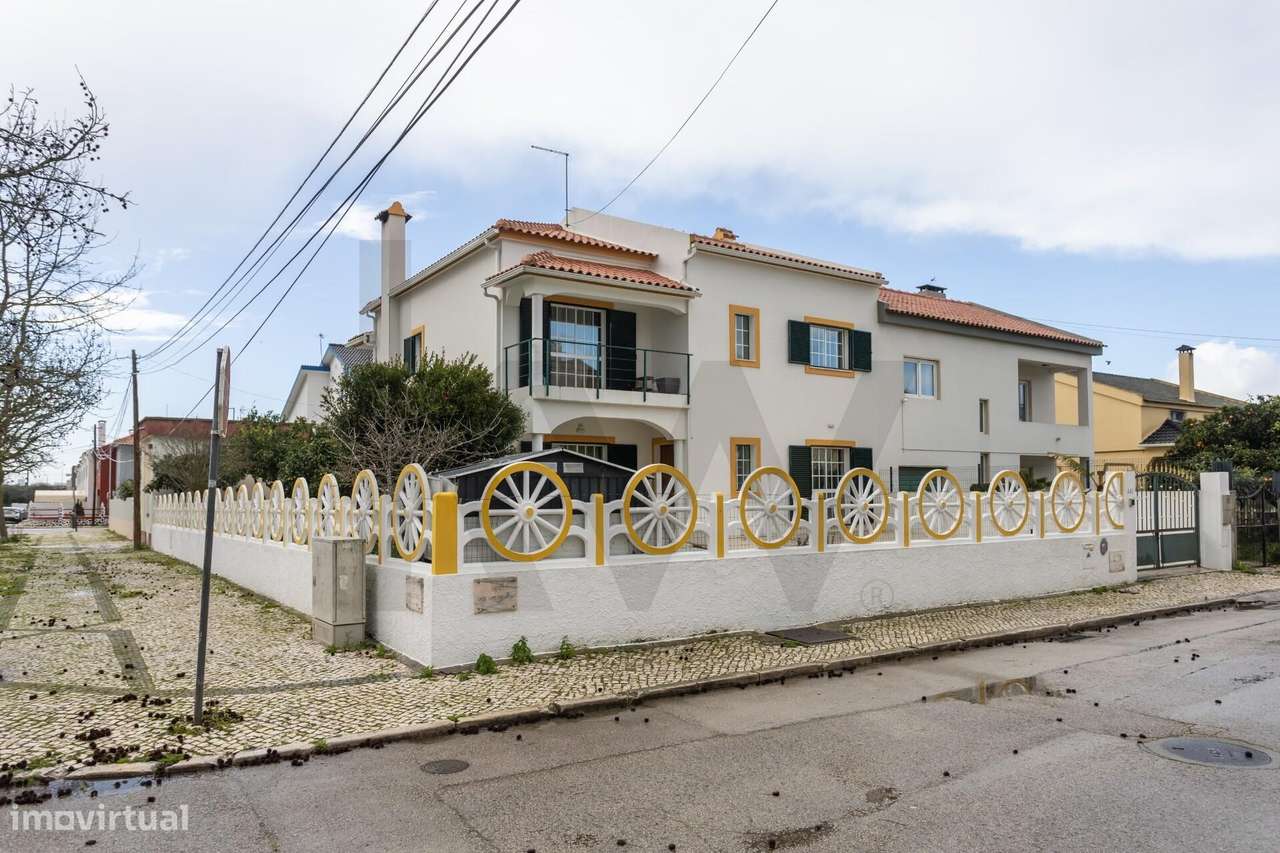 Moradia T4 na Moita – Zona do Palheirão | Excelente Exposição Solar-58