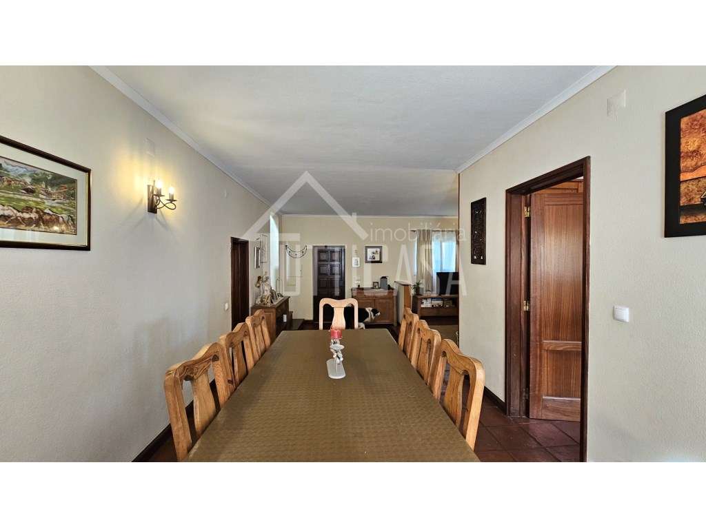 Moradia T3+1 na Venda do Pinheiro-38