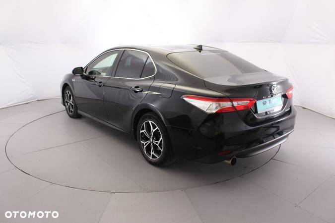 Toyota Camry - 9