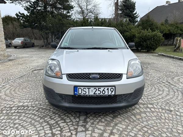 Ford Fiesta 1.3 Ambiente - 1