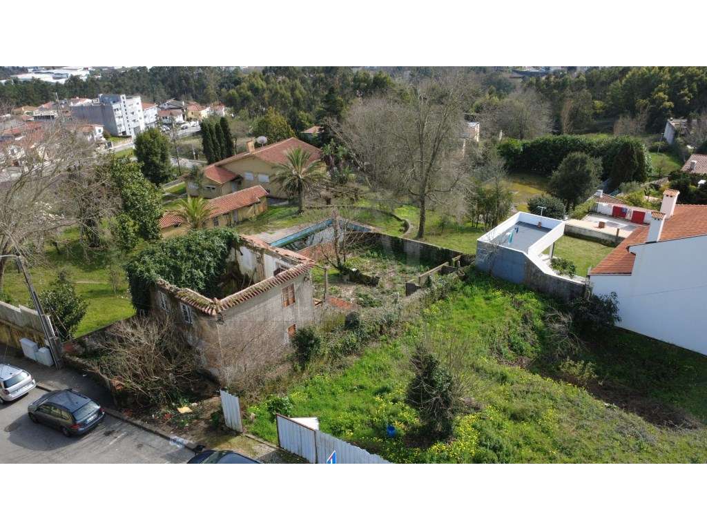 Terreno em São João da Madeira-7