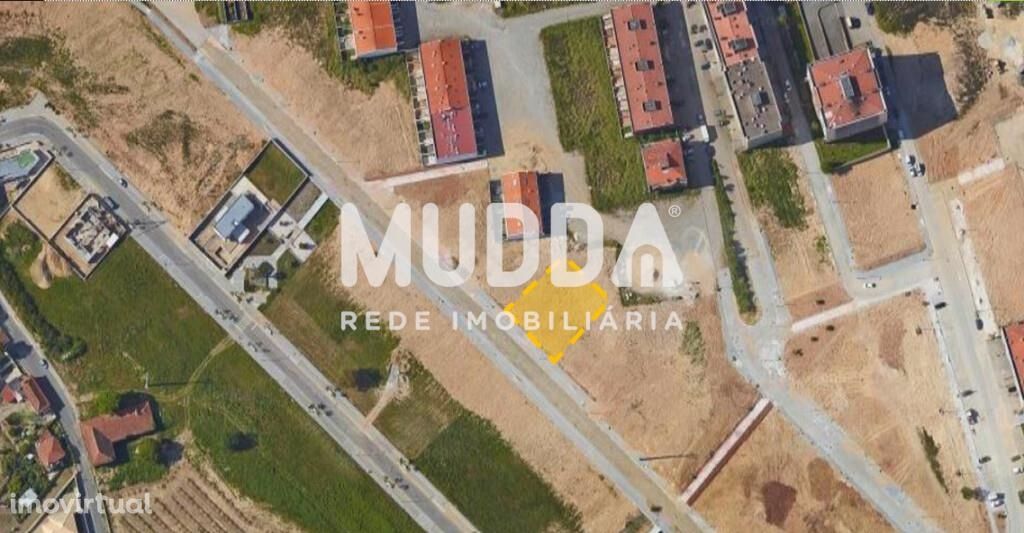 Lote de terreno com 735 m2 para construção de moradia na Quinta do Ari