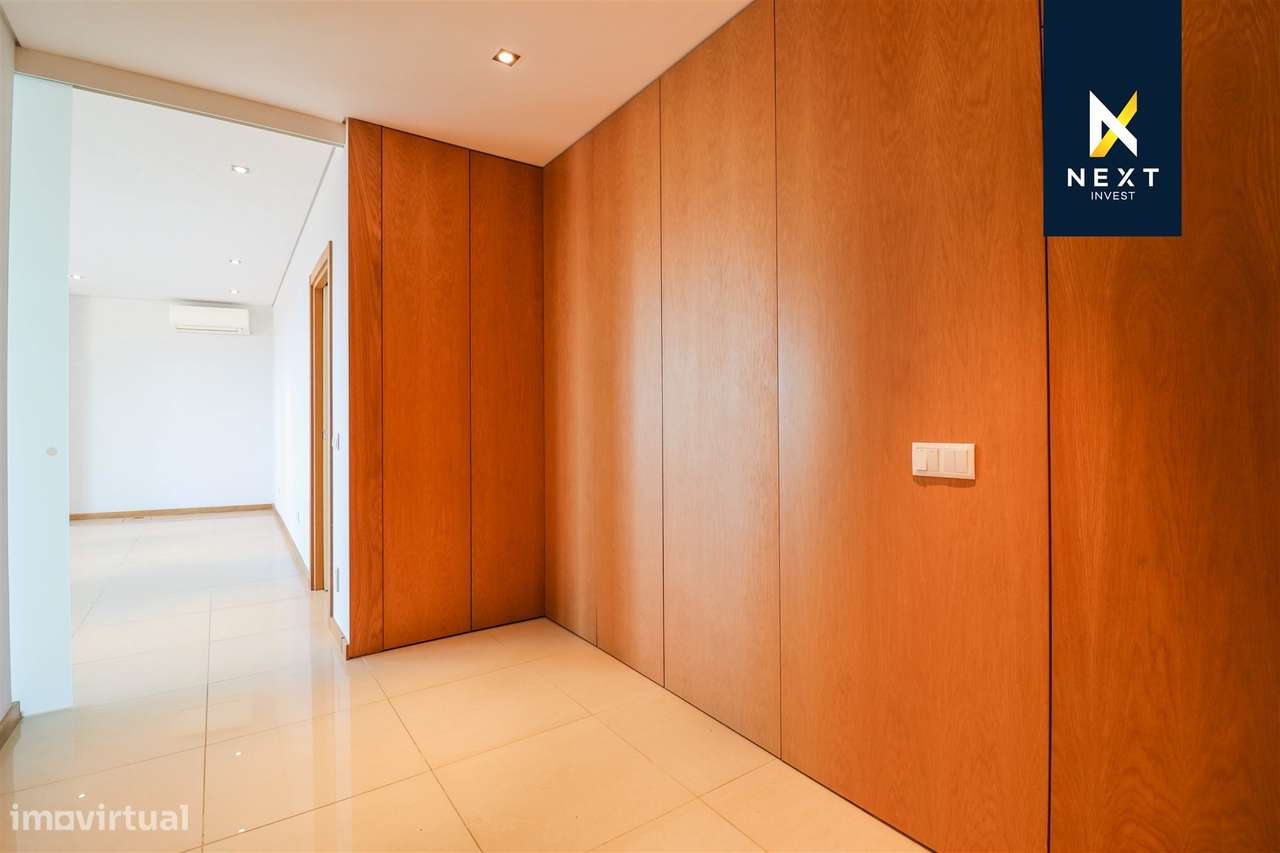 Cobertura T4 no Centro da Cidade com terraço e vistas deslumbrantes. - Grande imagem: 4/50