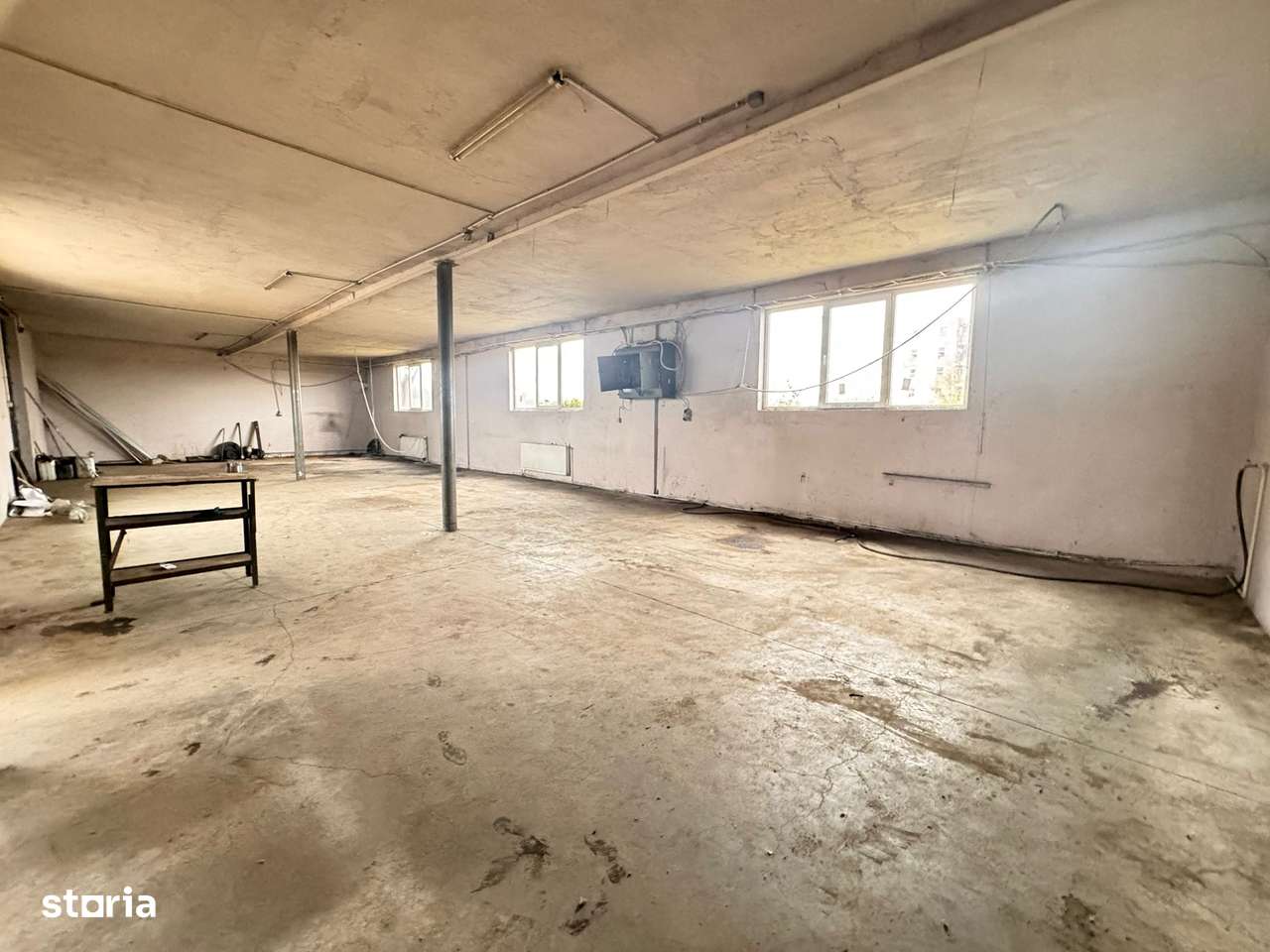 Spatiu Comercial, 1 400 m², -11