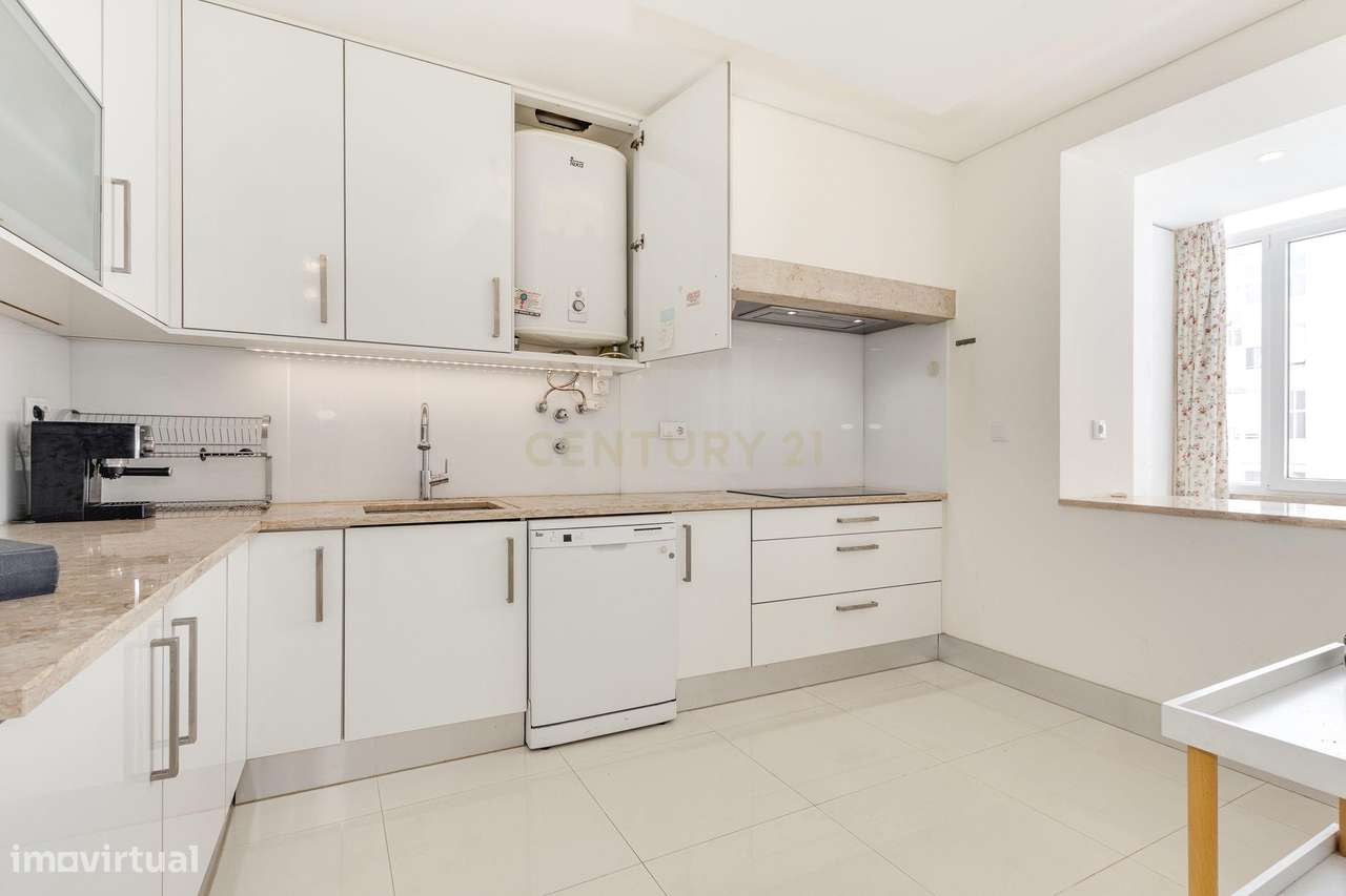 Fantástico Apartamento T4 na Alameda Dom Afonso Henriques – Localizaçã-17