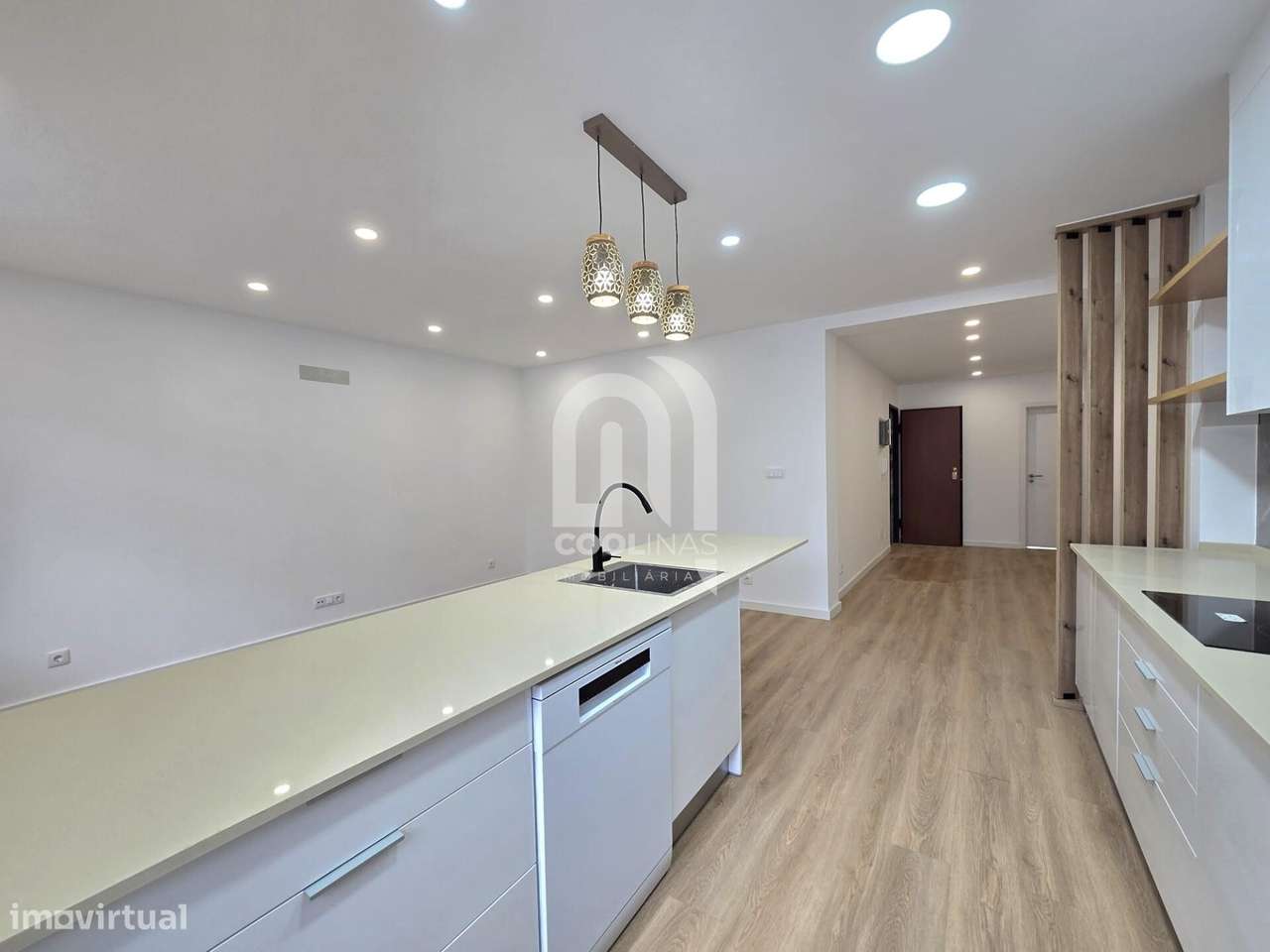 Apartamento T3 Renovado, com logradouro, Cruz de Pau-8