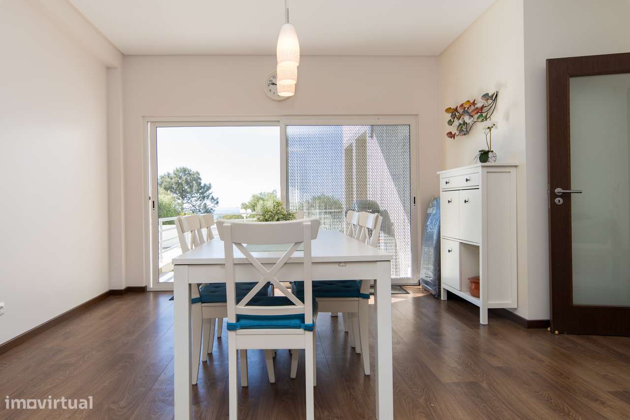 Apartamento T2 logradouro piscina vista mar e vila Sesimbra-17