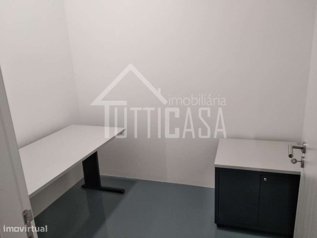 Armazém industrial em São Miguel de Alcainça-6