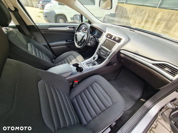 Ford Mondeo 2.0 TDCi Trend PowerShift - 10