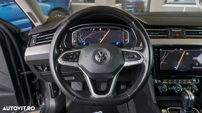 Volkswagen Passat 2.0 TDI DSG Highline - 18