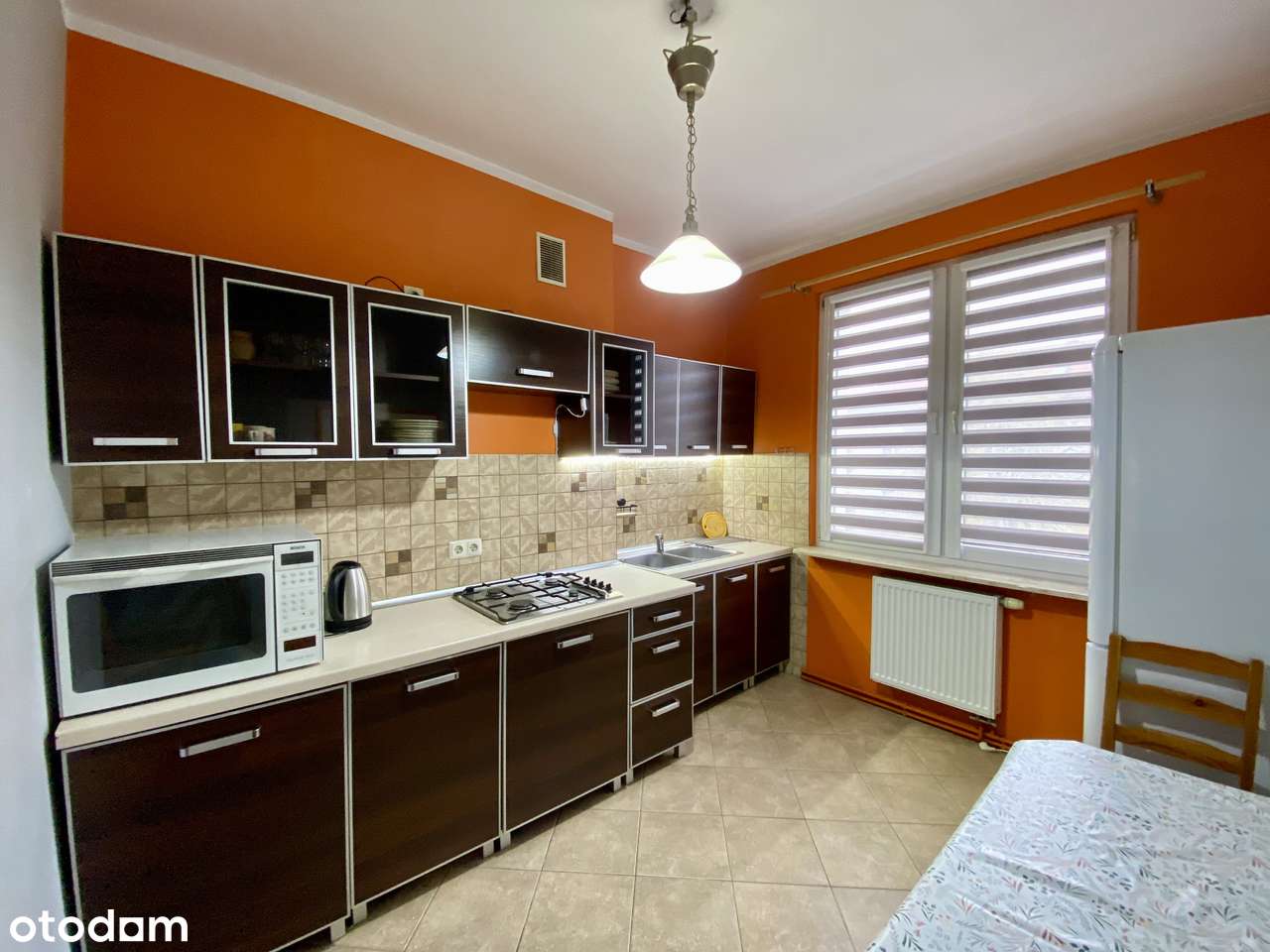 Dwupokojowe mieszkanie 57 m² – 2. piętro, w pełni umeblowane - Pełny obrazek: 1/4