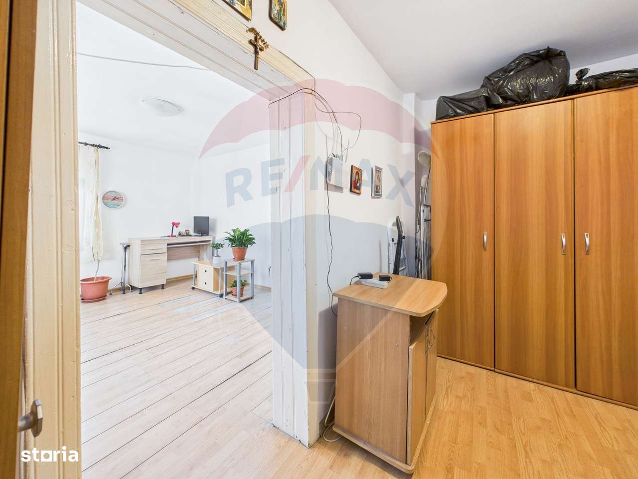 De vanzare| Casa cu teren | 300 mp | Rahova-7