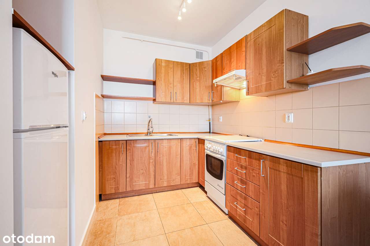 Ursus ul.Górna droga 8 ,2 pokoje ,blok z 2002-7