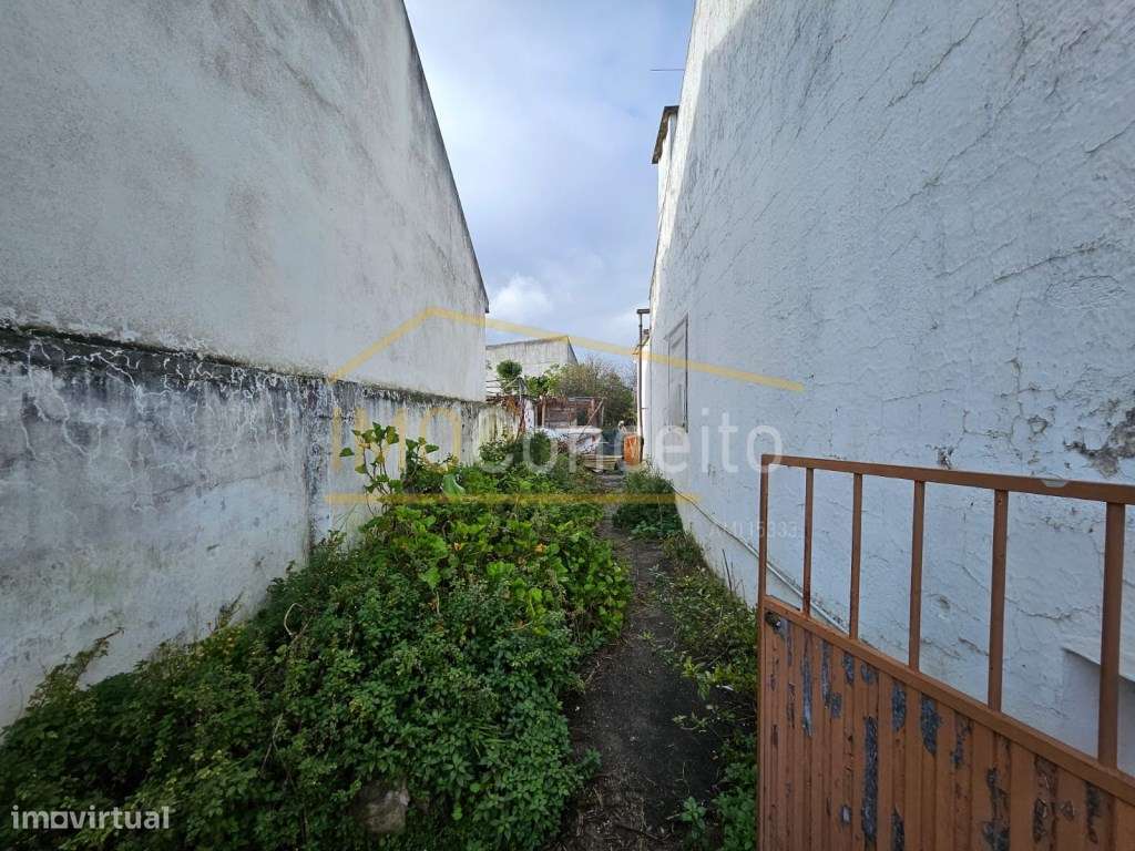 Moradia T2 | Térrea e Espaço Exterior - Riachos, Torres Novas - Grande imagem: 4/18