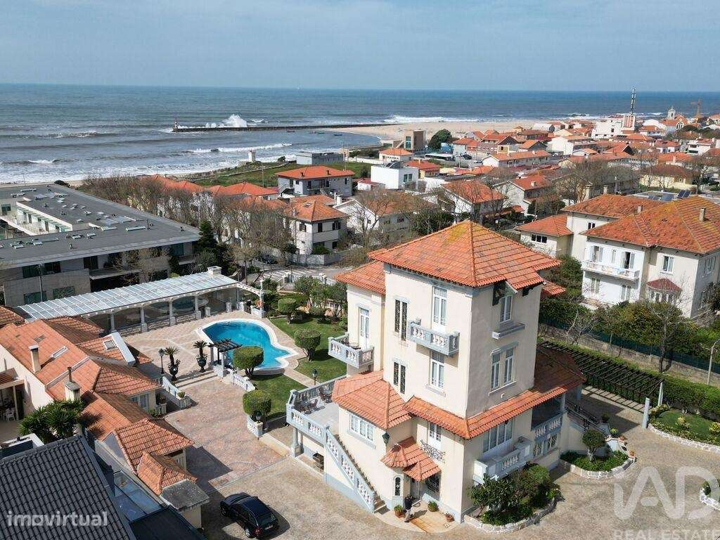 Casa T8 em Arcozelo de 1582,00 m2 - Grande imagem: 3/30