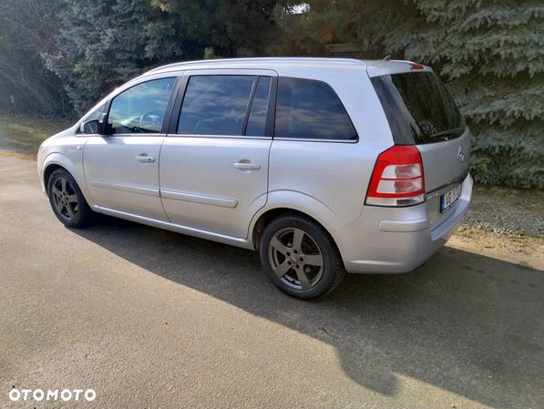 Opel Zafira 1.8 - 6