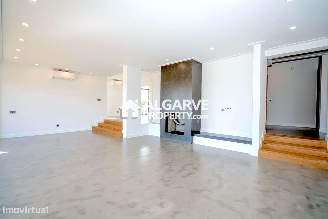Moradia de Luxo V5+2  perto da praia Cavalo Preto em Quarteira, Algarv - Grande imagem: 3/41