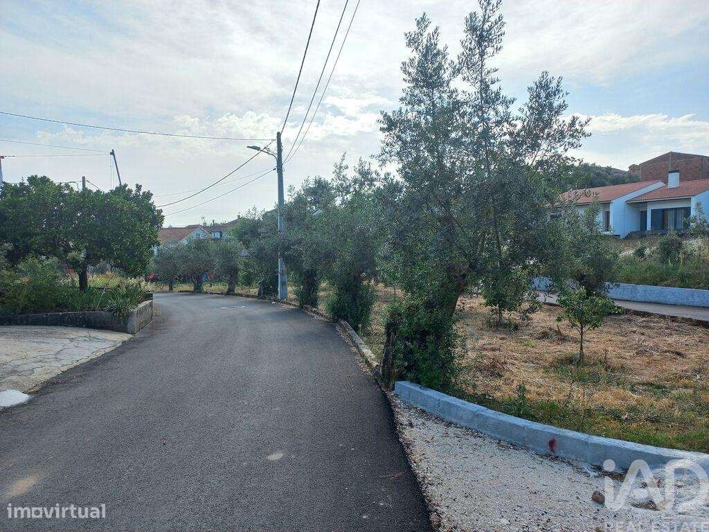 Terreno para construção em Arrabal de 834,00 m2 - Grande imagem: 3/10